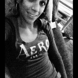 Meet your Posher, Angelique